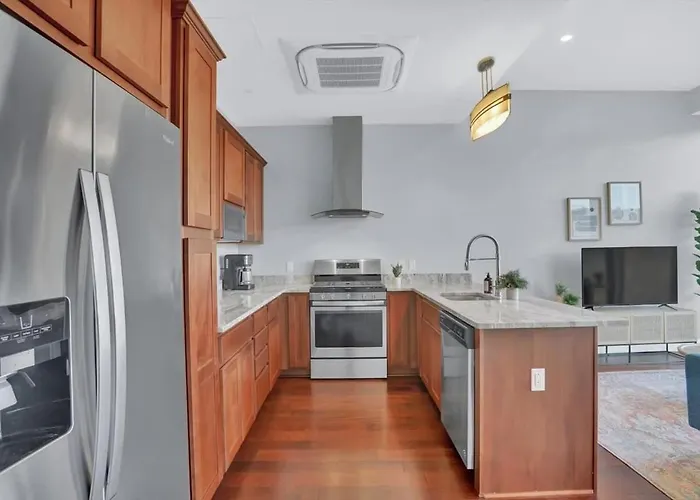 Cozysuites Posh 1br, Ppg Paints Arena, Pitts Apartment