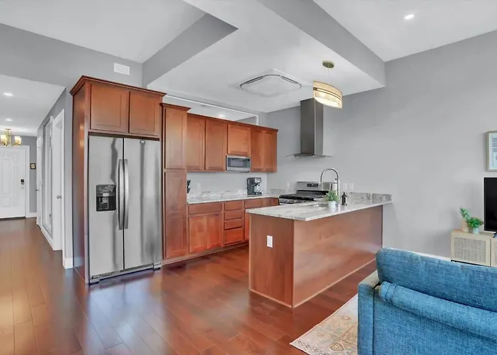 Cozysuites Posh 1br, Ppg Paints Arena, Pitts Pittsburgh