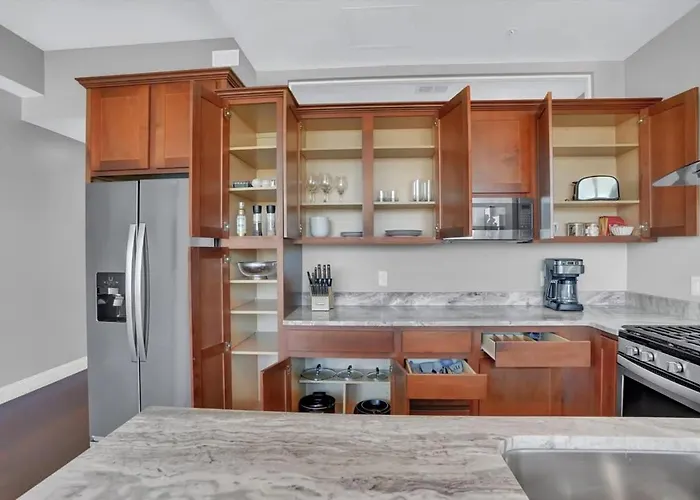 Cozysuites Posh 1br, Ppg Paints Arena, Pitts Apartment *